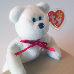 Rare PRISTINE VALENTINO 1994 Ty Beanie Baby Bear 4 Errors Heart Love Red White NEW Valentine Gift Pe