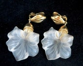 Vintage Monet Dangling Flower Clip-on Earrings - Lucite Gold Tone Metal Earrings