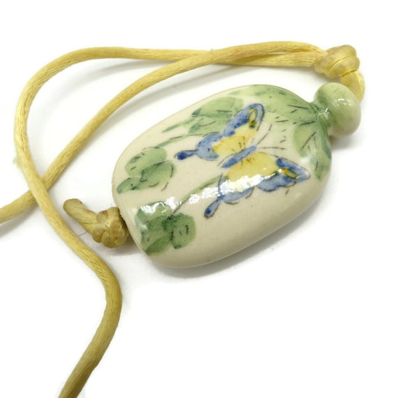 Vintage AVON Pendant Necklace Hand Painted Porcela