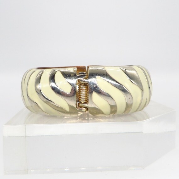 Vintage Zebra Striped Bangle, Cream and Silver Hi… - image 10