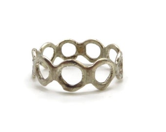 Vintage Sterling Silver Hippie Ring, Band of Circles Ring, Size 8