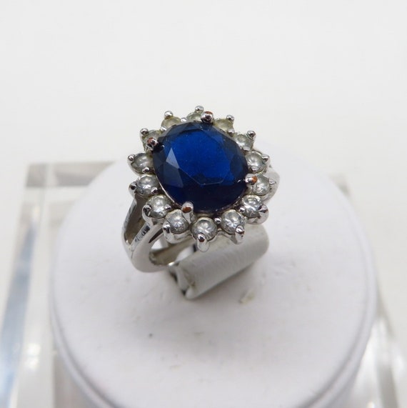 Vintage Sapphire Blue Glass Halo Ring Size 6 - image 5