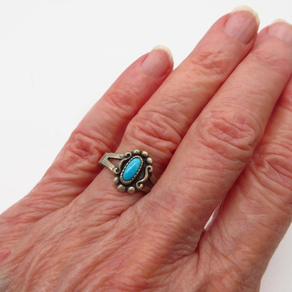 Sterling Silver Turquoise Ring, 1970's Navajo Flo… - image 7