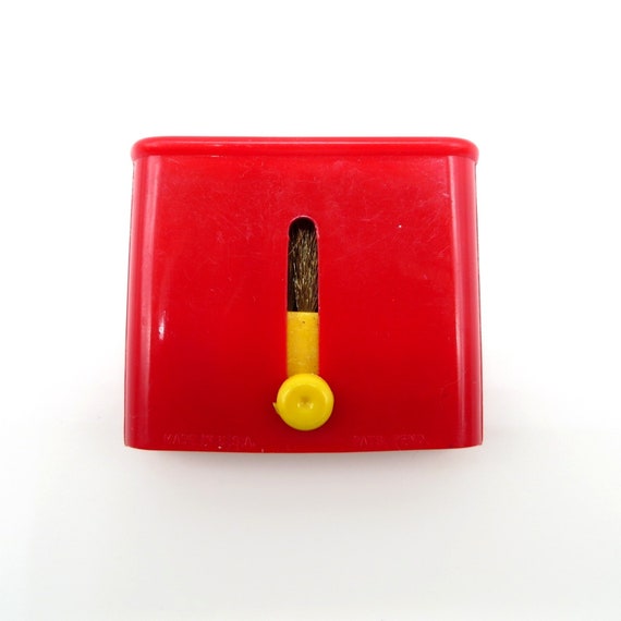 Vintage Brush Compact, Lady Esquire Small Red Pla… - image 4