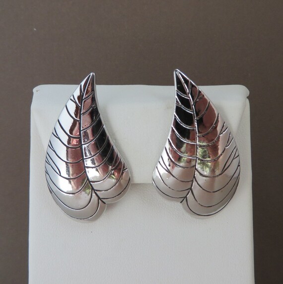 Laurel Burch Earrings, Silver Tone Leaf Shaped Cl… - image 6