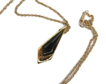 Vintage AVON Necklace Faux Onyx Pendant Gold Tone Chain Link Necklace