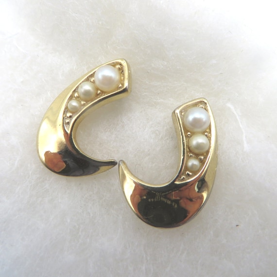 Trifari Pierced Earrings, Faux Pearl Gold Tone St… - image 8