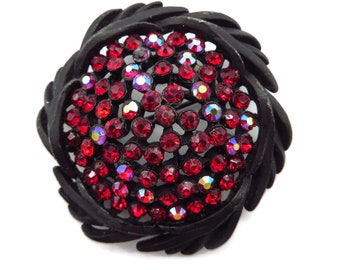 Vintage Brooch KARU Red Rhinestone Black Enamel Wreath Pin