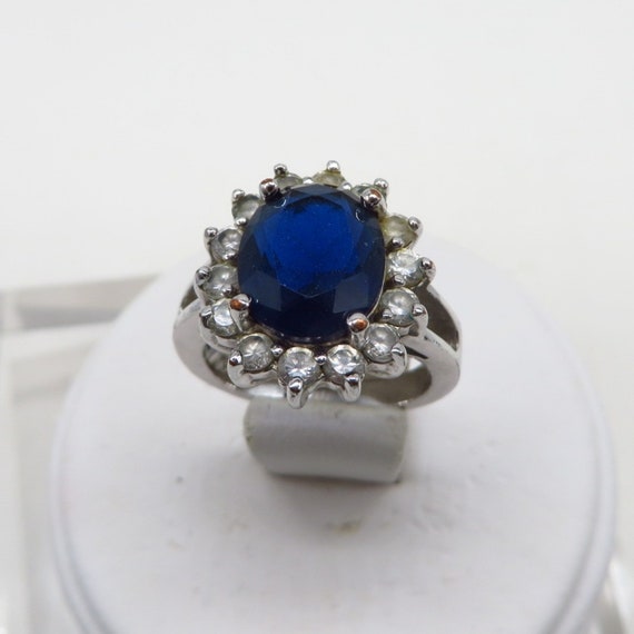 Vintage Sapphire Blue Glass Halo Ring Size 6 - image 4