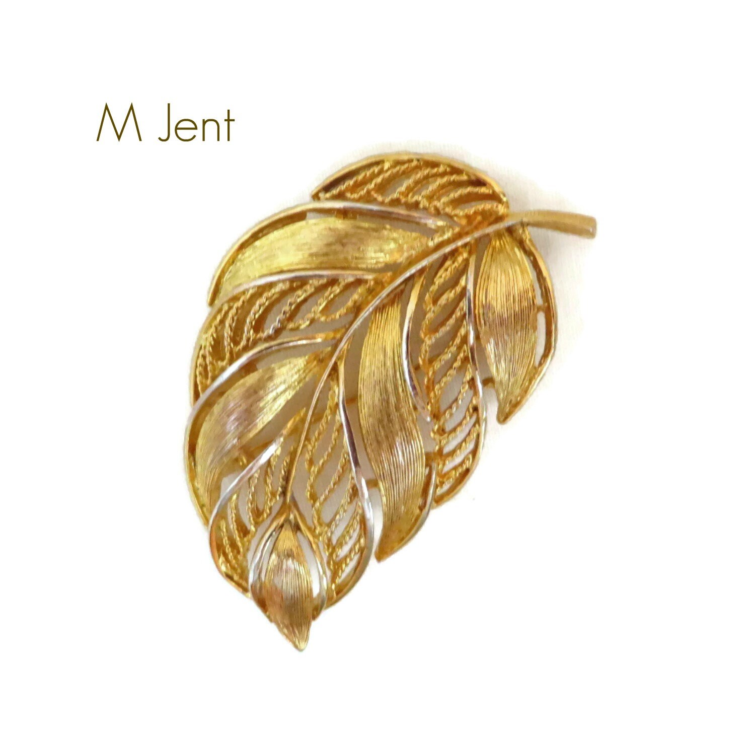 Vintage gold tone leaf buttons