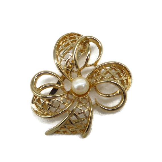 Vintage Brooch, Richelieu Ribbon Pin with Faux Pe… - image 5