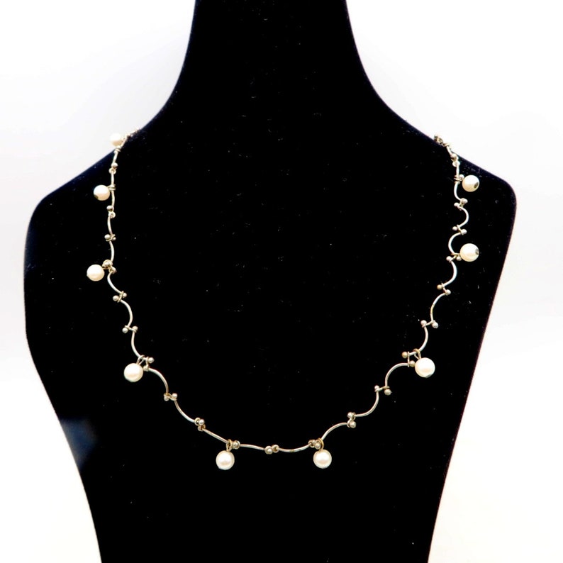 Collier vintage, tour de cou en fausses perles argentées avec chaîne Carolee Dainty image 1