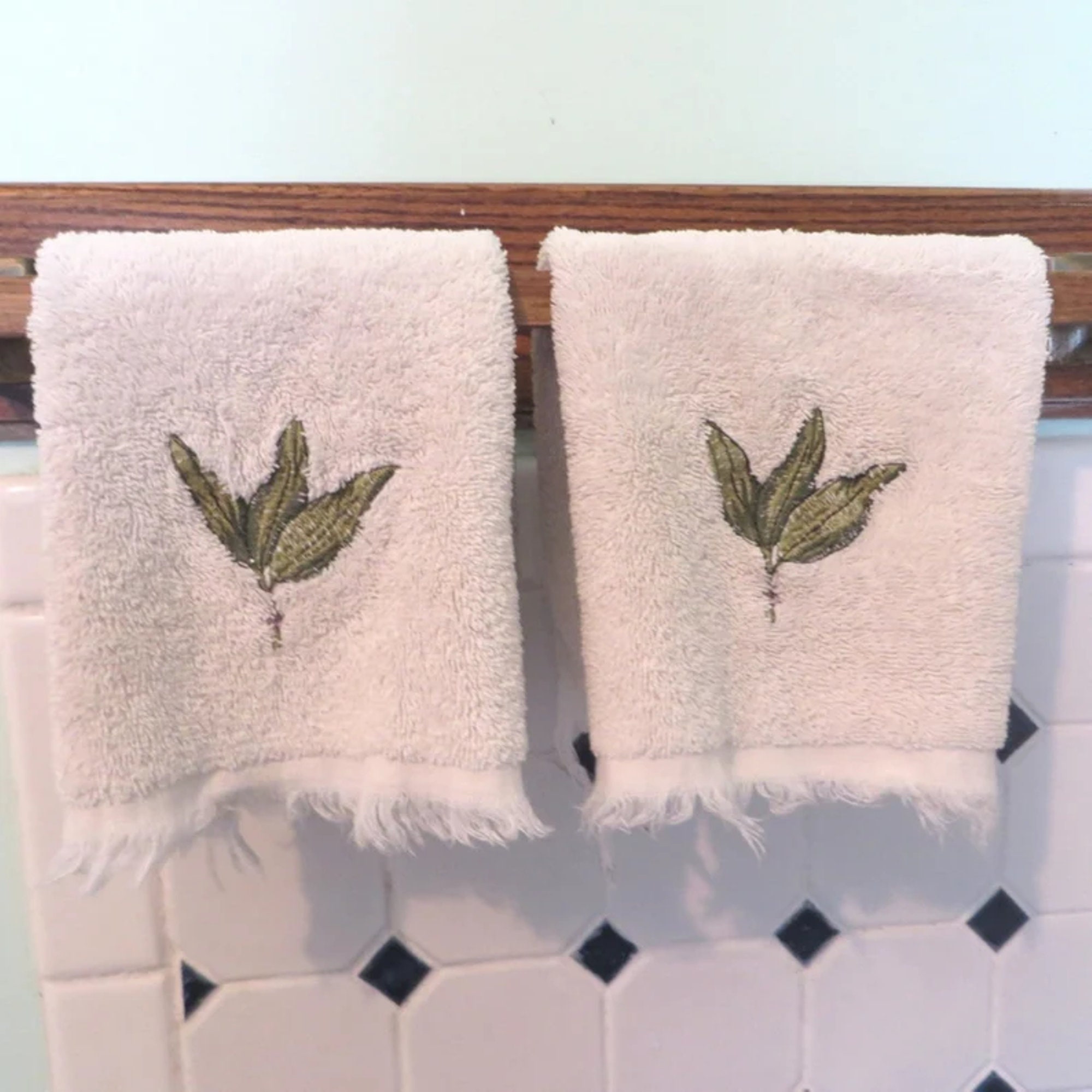 Croscill hand towels shop