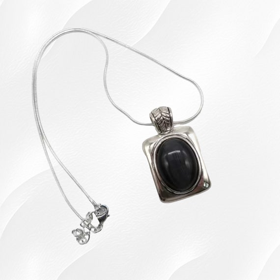 Vintage Pendant Necklace Black Glass Pendant Silv… - image 1