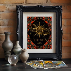Sun-Tarot-Kartendruck, mystische himmlische Wandkunst, mutiges Blumenraumplakat, spirituelle Boho-Dekor, rote Blumen-Astrologie-Druck