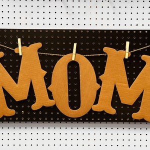 Banner de mãe de papelão reciclado