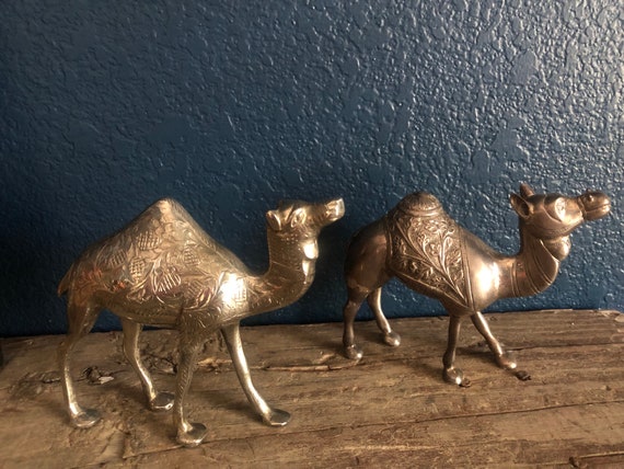 Vintage Pair of Silver Plated Camel Figurines, Etched, Floral Design on both Camels, Hollow, Made In Asia, Metal Figurine,Handmade