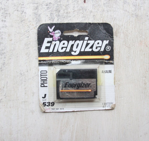 Photo Battery Gift for Him Vintage Energizer Battery Vintage Graphics J Size 6.0 Volts 1990s WTH-1525 Energizer Bunny 539 Mantique