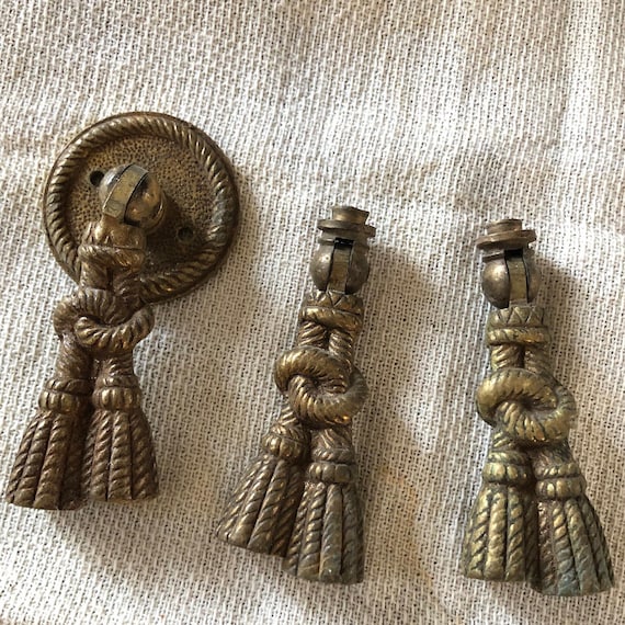 Set of Three Brass Tassel Drawer Pull Knobs from Spain  Kitchen Cabinet Pulls Dresser Pulls Decorative HardwareElegant Spanish