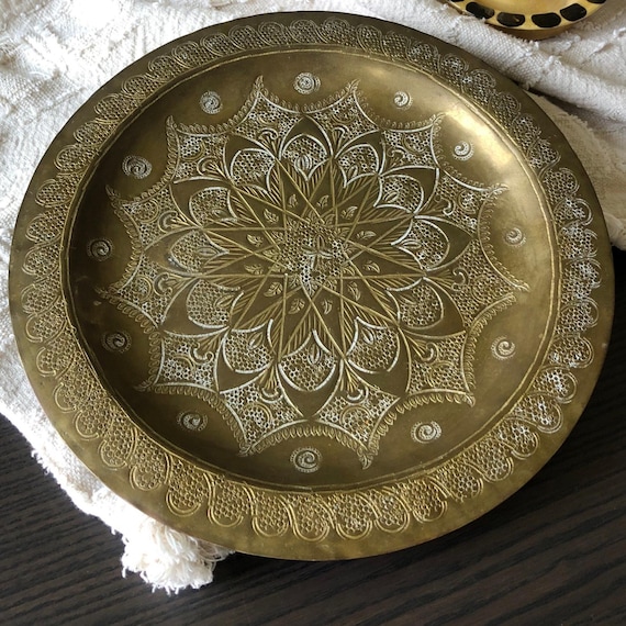 Vintage Moroccan Brass Tray Artisanal Tray With Engraving Copper Servitude Tray Artisanal Bronze Decoration, 1960s