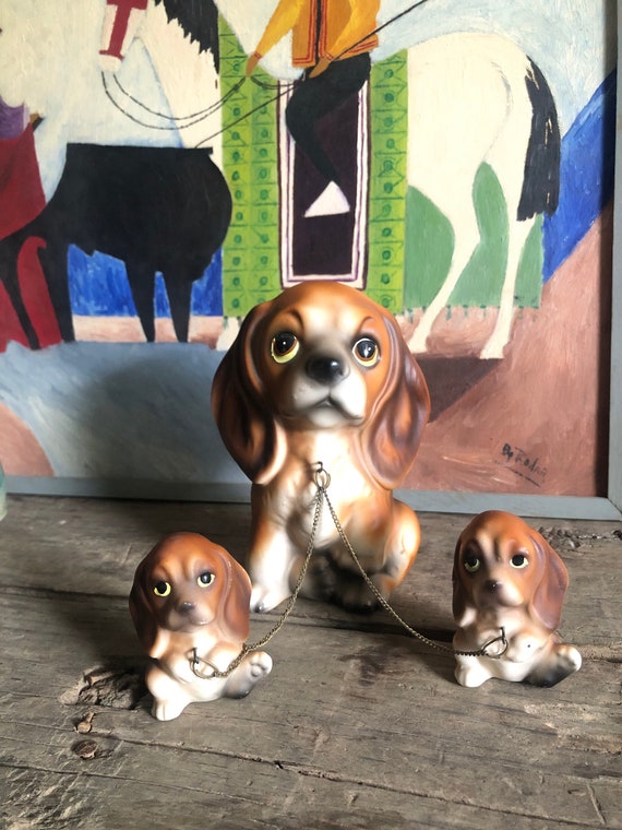 Sweet Eyed Cocker Spaniel Dog with Leased Puppies, Ardco Japan, Mid Century Ceramic Figurines, Foil Sticker, Made in Japan