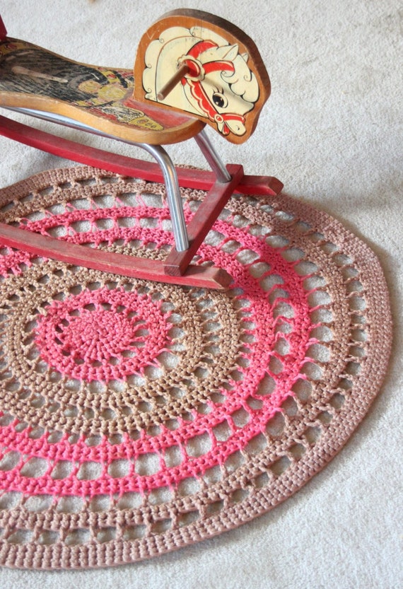 Crochet Doily Round Rug, Brown/Pink, Lace, Nursery Rug, Floor Rug, Decorative Rug, Cottage Chic, Shabby, Bohemian, Granny Chic WTH-1404