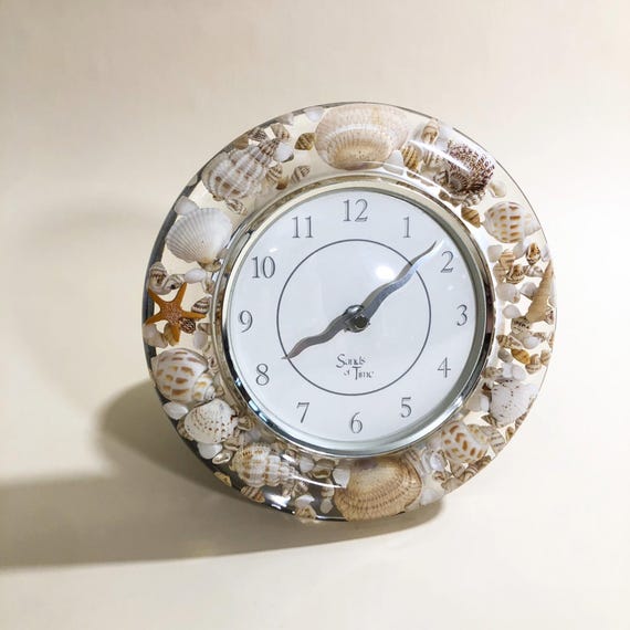 Vintage Seashell Clock Wall Decor Retro Clock Vintage Decor Coastal Art Beach Decor Lucite Art 1980s Decor Living Room Clock Sands of Time