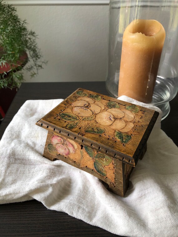 Antique Pyrography Keepsake Box Made in Norway Bu… - image 3