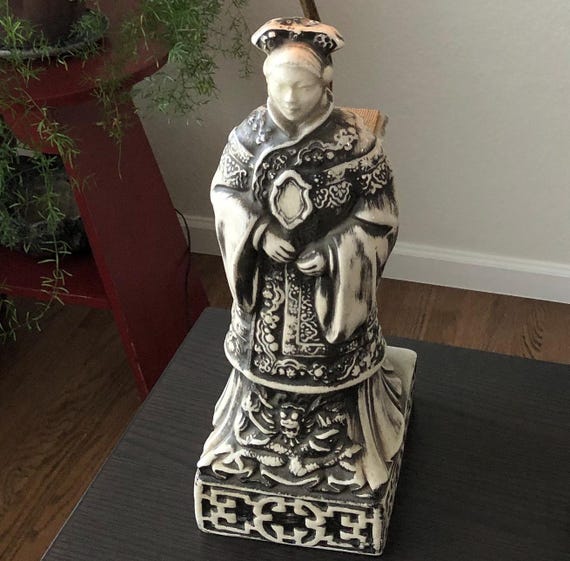 Vintage Asian Art Lamp Chinese Emperor Lamp Decorative Dragon Column Geometric Pattern Base Asian Table Lamp  Dramatic Oriental Lamp Vintage