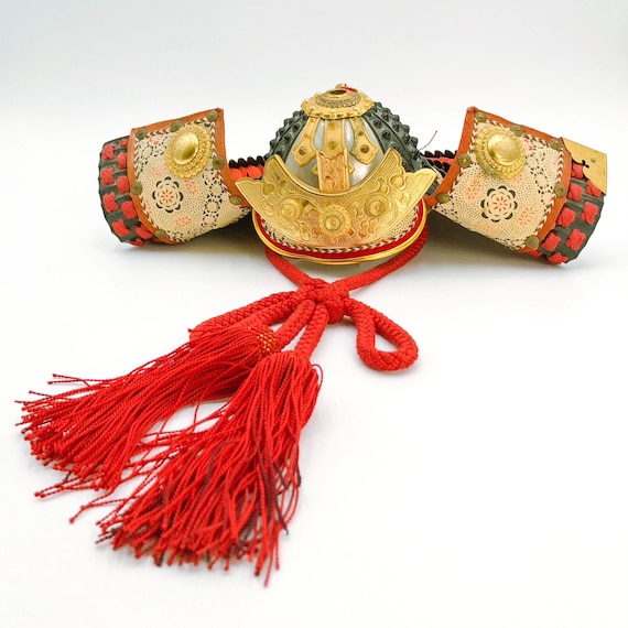 Japanese Art Hat Antique Japanese Decor Gold Art Armor Samurai Japanese Decor 1950s Decorations Mid Century Decor Samurai Art Kabuto Mid-Edo
