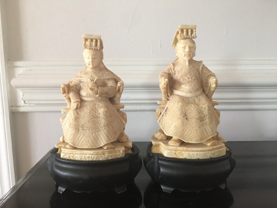 Set of Two Chinese Ivory Colored King and Queen Statues with Stands  Imperial Figures Emperor Empress Nobility  Vintage