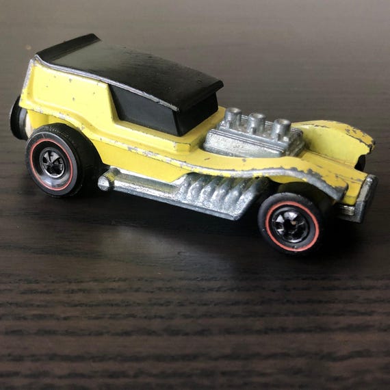 Hot Wheels Redline 1972 Revvers Haulin Horses Yellow  Hot Rod Rare Casting Desirable Wind Up Casting Made in Hong Kong