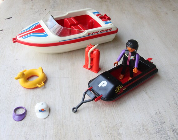 playmobil jeep and boat
