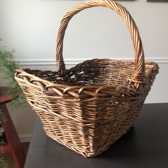 Basket Large Wicker Basket Woven Art Floral Basket Picnic Wedding Basket Storage Wicker Basket Wine Carrier Dining Room Decoration 1960s Art