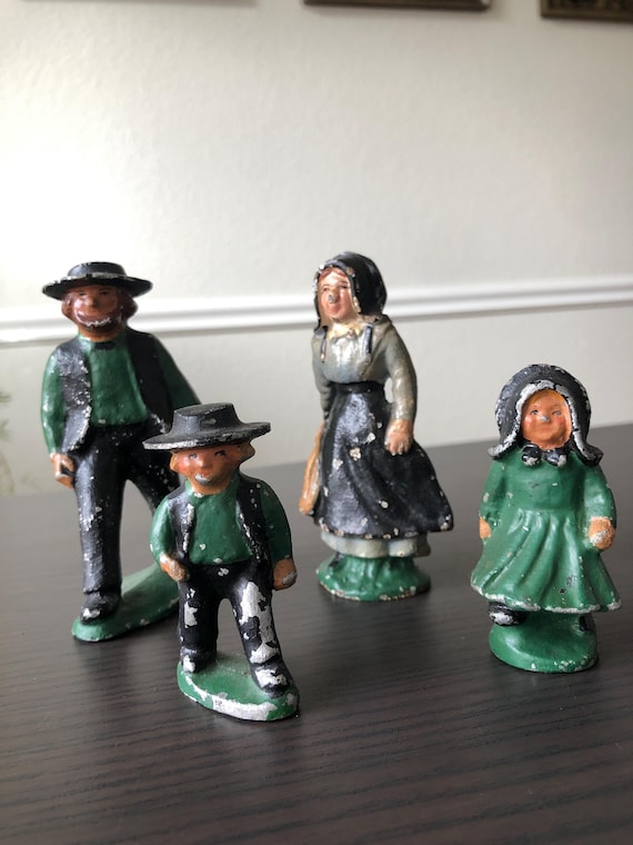 Antique Cast Iron Amish family Miniature Family Family of 4 Mother Father Son Daughter Figurines 1910s Early 20th Century