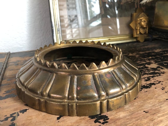 Riser with Line Design and Points Riser Hollywood Regency Plant Stand Bowl Stand Plate Stand