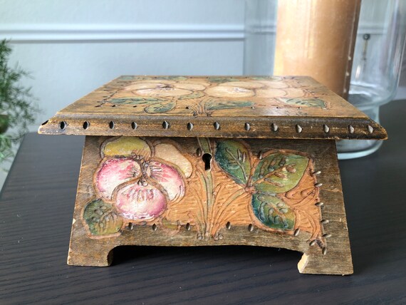 Antique Pyrography Keepsake Box Made in Norway Bu… - image 2