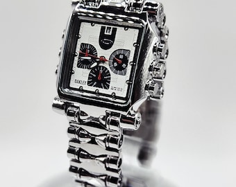 Oakley Inpired Minute Machine Chrome finish, Watch white face, Swiss Made, Y2k.