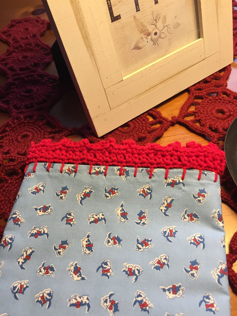 Red and white kittens with bow Crochet edge with inner flap Pillowcase Blue