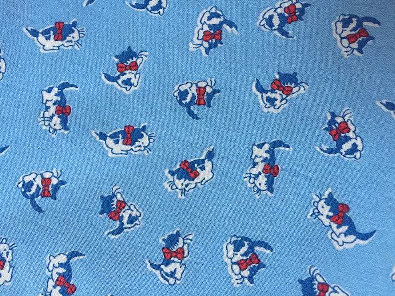 Red and white kittens with bow Crochet edge with inner flap Pillowcase Blue