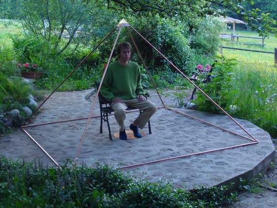 Pyramid chair for meditation hotsell