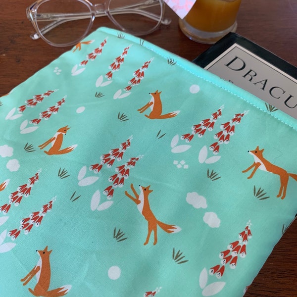 Green floral fox foxes book sleeve book cover