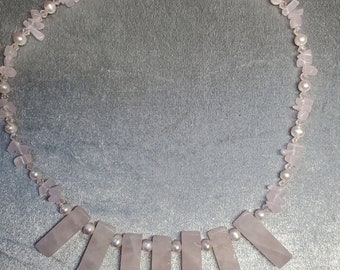 Rosenquarz Fächer und rosa Perlenkette