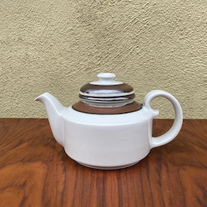 Vintage ARABIA FINLAND Karelia Teapot designed by Anja Jaatinen Winquist, Hand painted ceramic