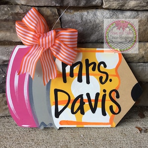 Teacher sign | teacher wreath | teacher appreciation gift | pencil door hanger | teacher classroom sign