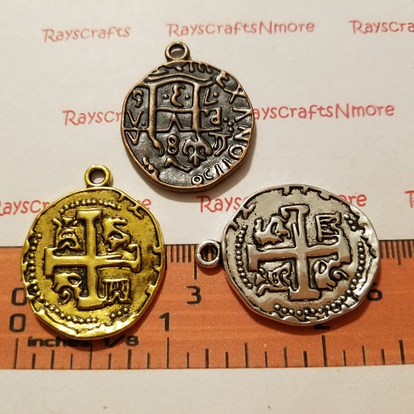4 pcs - Reversible Spanish Coin Charm Pendant - 31x25mm Antique Copper, Gold or Silver Pewter. SLR0546.