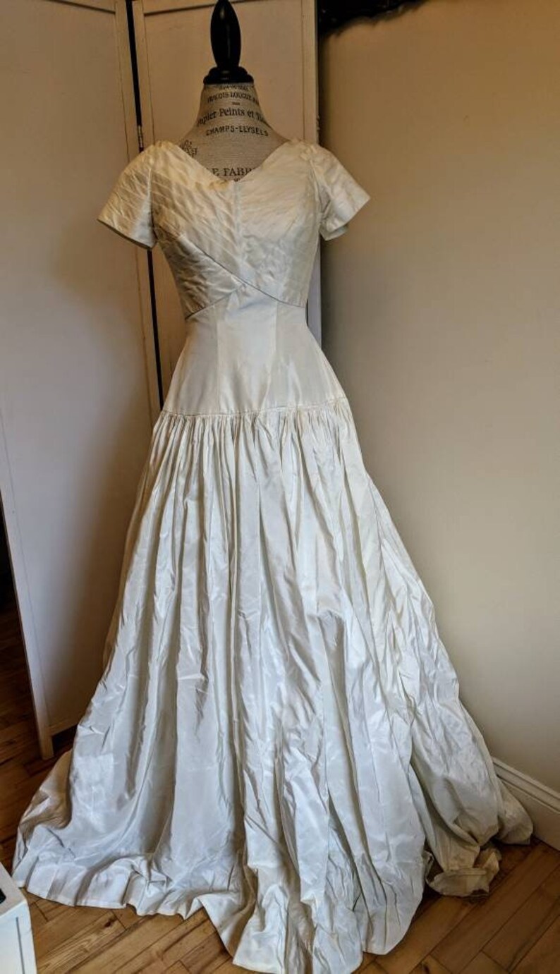 Mid-century style Wedding dress. Jackie O style wedding dress | Etsy