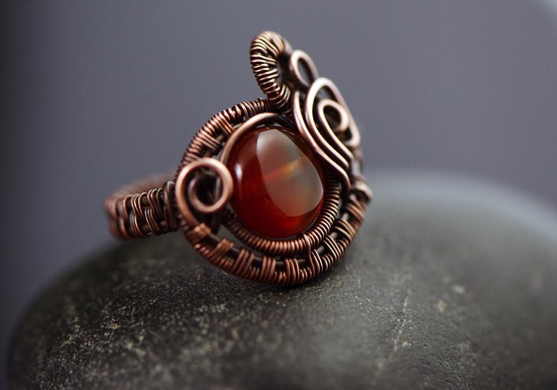 Agate ring handmade copper wire ring honey agate ring rabbit size 6.5 size N zodiac ring wire wrapped