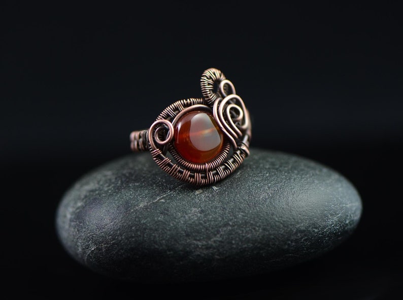 Agate ring handmade copper wire ring honey agate ring rabbit size 6.5 size N zodiac ring wire wrapped