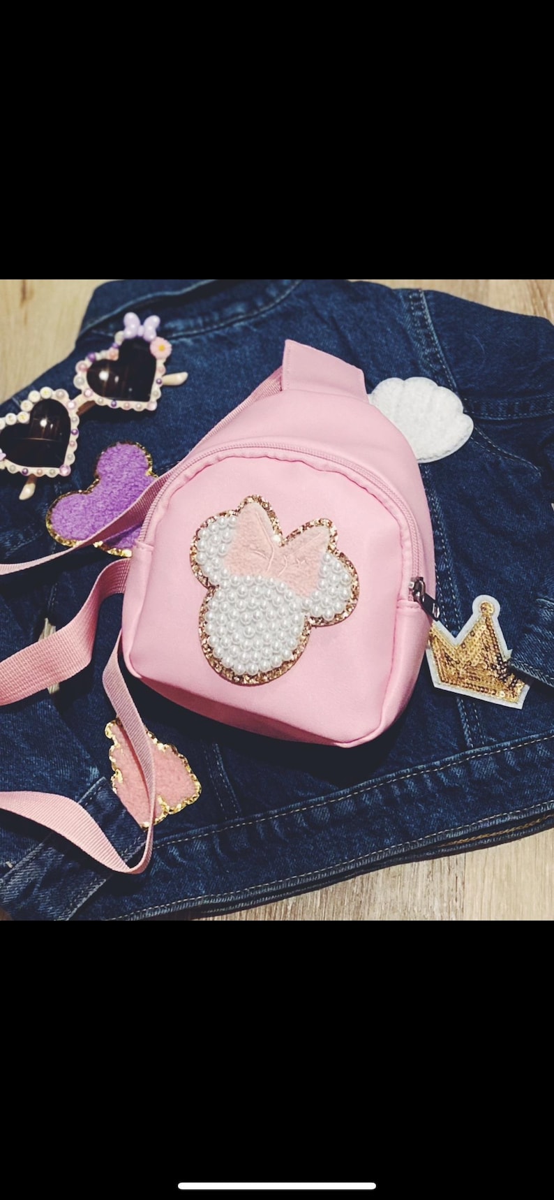 Riñonera personalizada con parches para niños pequeños y niños / Viaje a Disney / Idea de regalo personalizada / Minnie Mouse / imagen 1